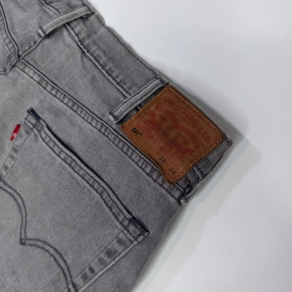 Levi's 541 Athletic Taper Shorts Mens 38 Gray Good Raw Hem Cut Off Denim
